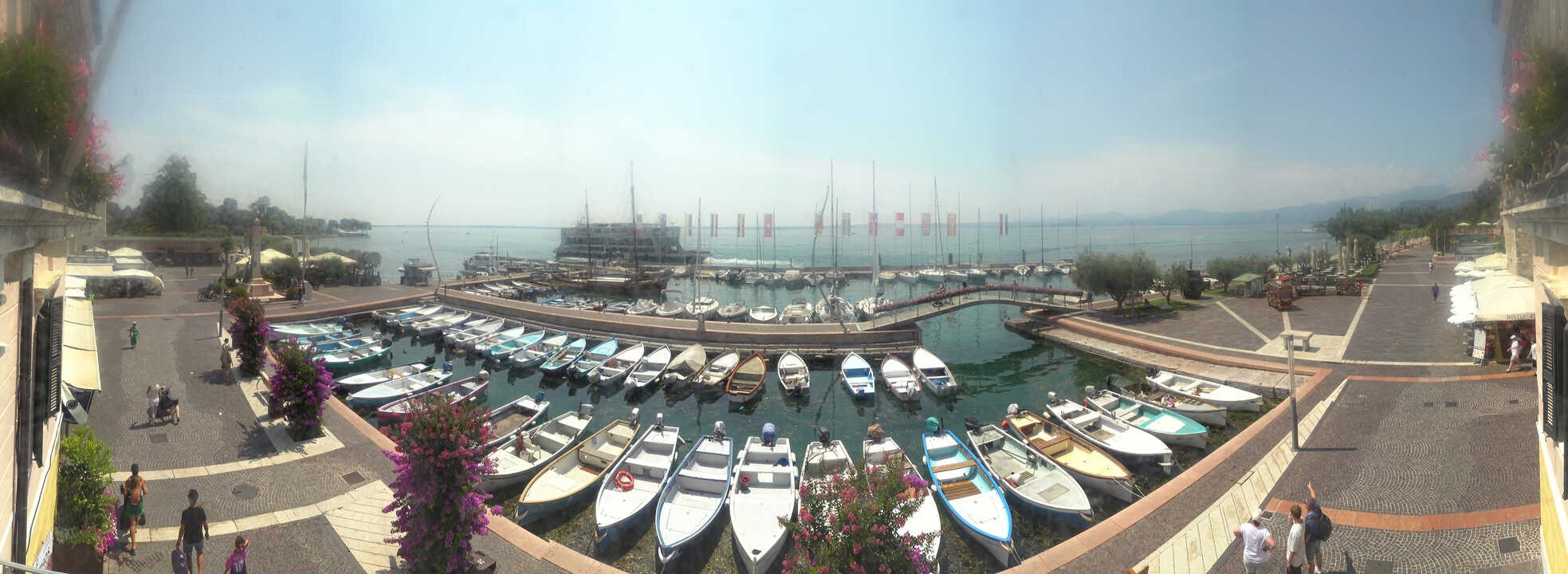 Archiv Foto Webcam Gardasee - Bardolino Hafen