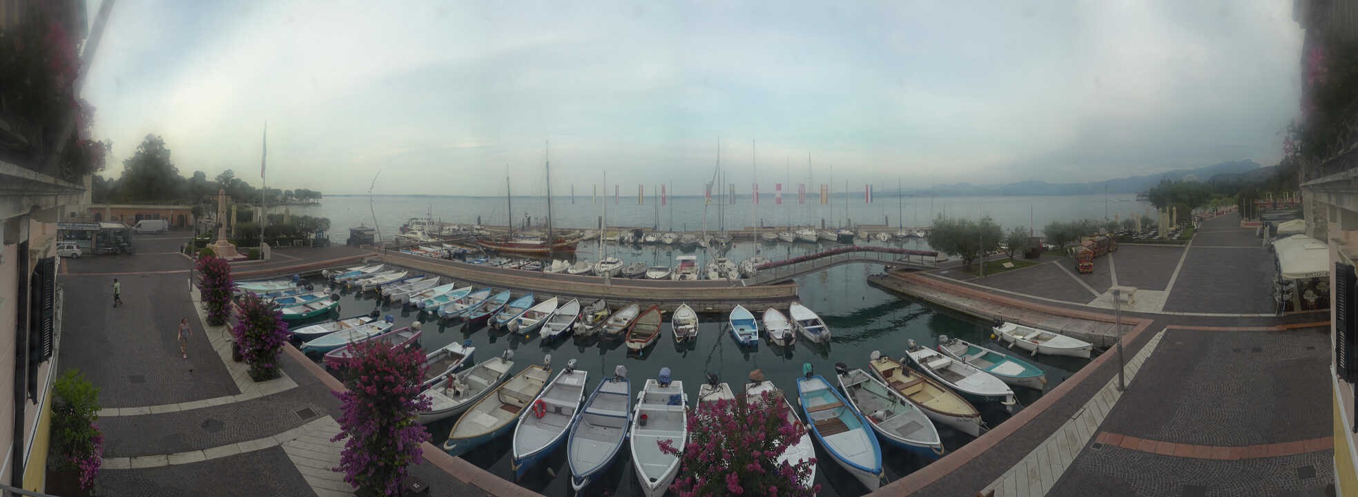 Archiv Foto Webcam Gardasee - Bardolino Hafen