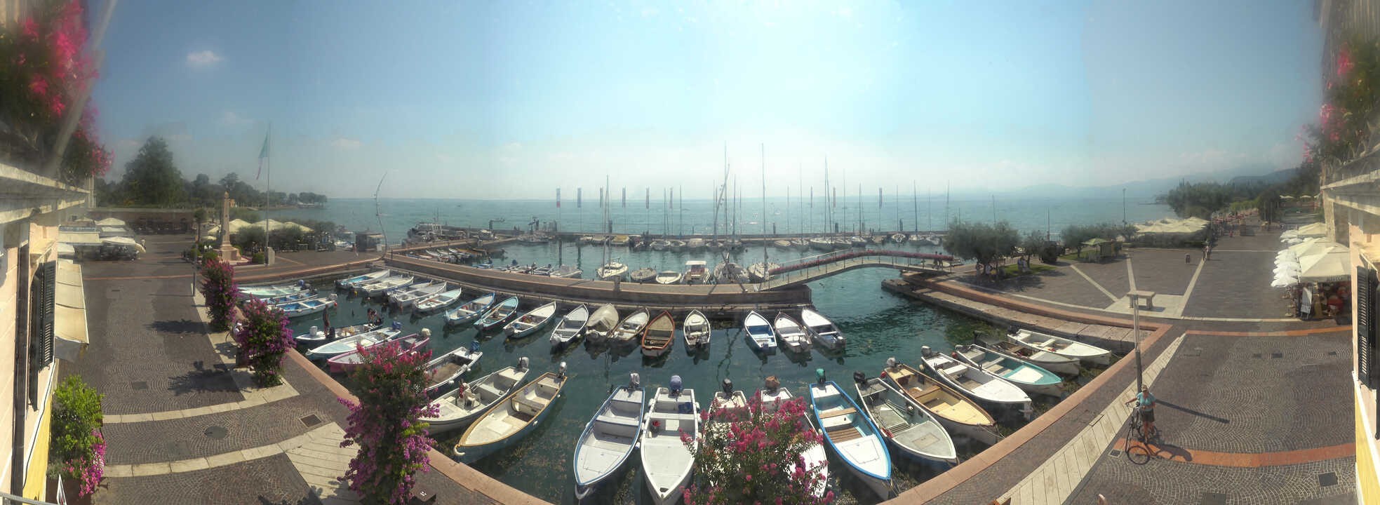 Archiv Foto Webcam Gardasee - Bardolino Hafen