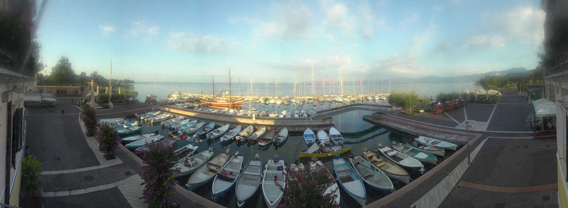 Archiv Foto Webcam Gardasee - Bardolino Hafen