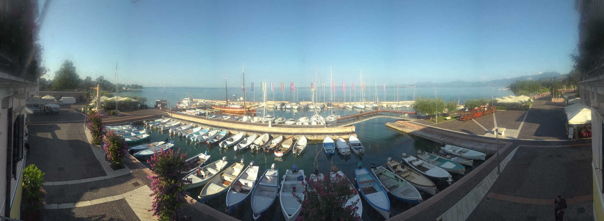 Archiv Foto Webcam Gardasee - Bardolino Hafen