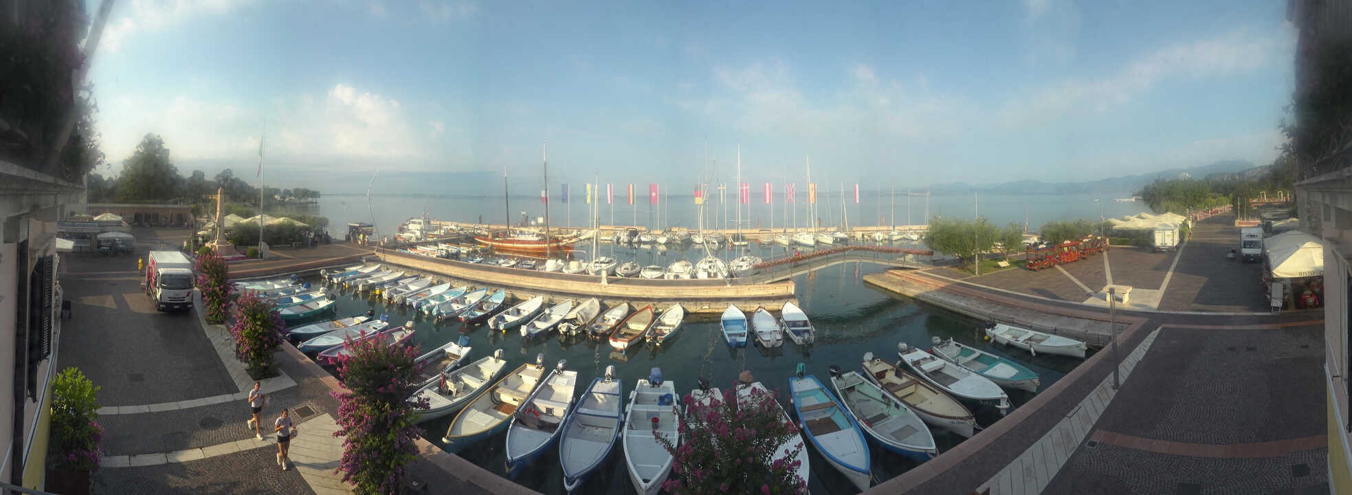 Archiv Foto Webcam Gardasee - Bardolino Hafen