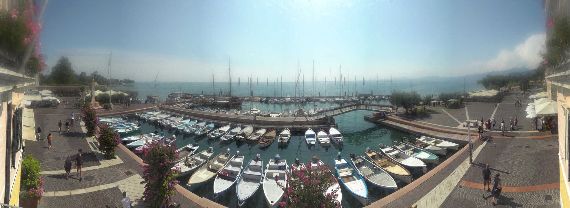 Archiv Foto Webcam Gardasee - Bardolino Hafen