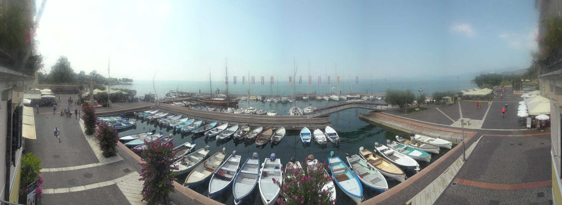 Archiv Foto Webcam Gardasee - Bardolino Hafen