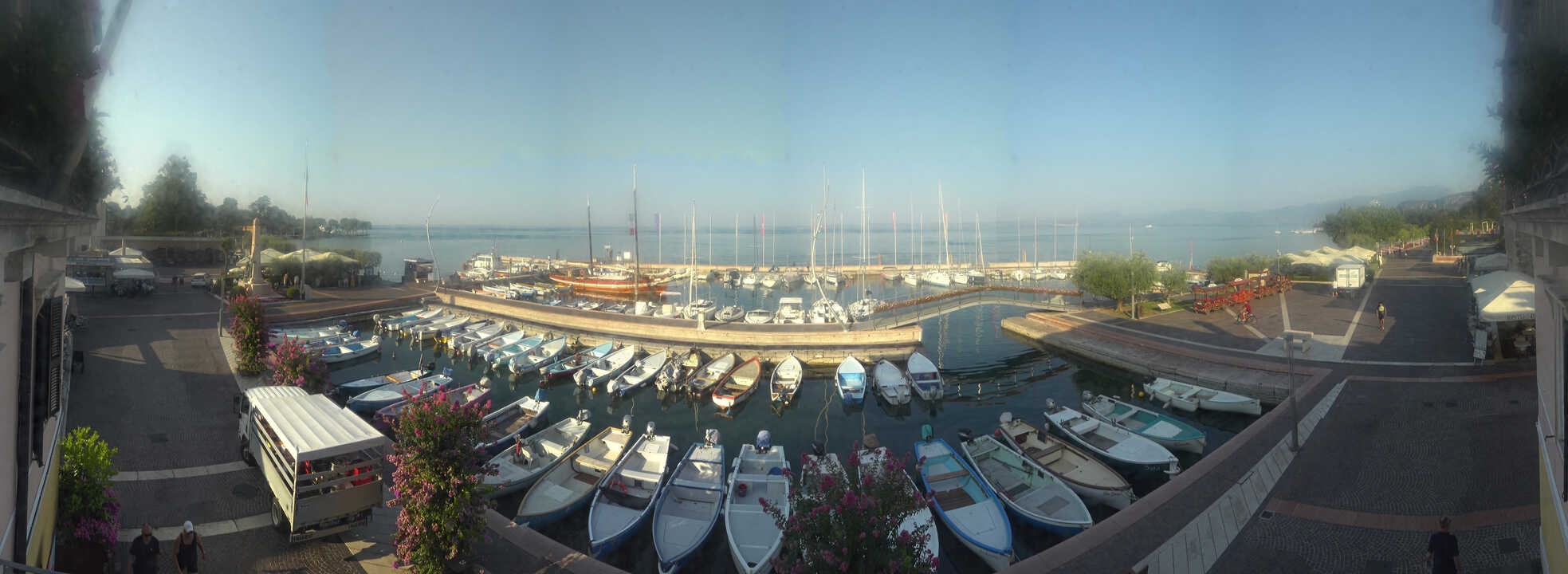 Archiv Foto Webcam Gardasee - Bardolino Hafen