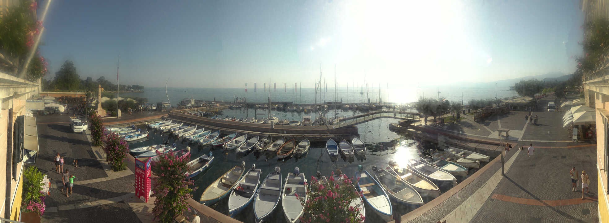 Archiv Foto Webcam Gardasee - Bardolino Hafen