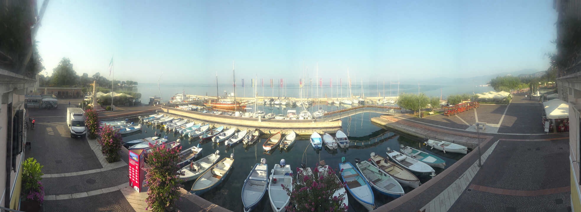 Archiv Foto Webcam Gardasee - Bardolino Hafen