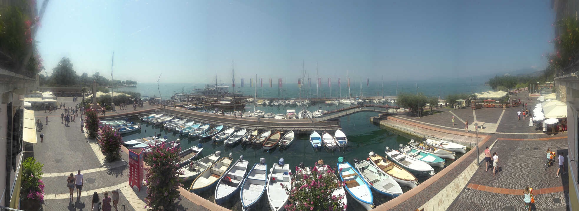 Archiv Foto Webcam Gardasee - Bardolino Hafen