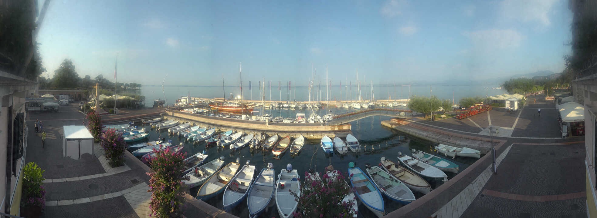 Archiv Foto Webcam Gardasee - Bardolino Hafen