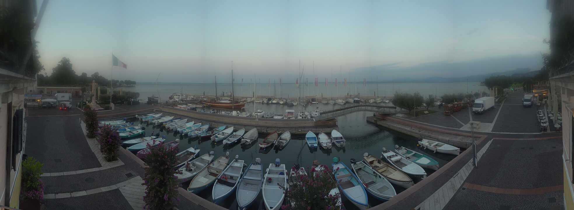 Archived image Webcam Lago di Garda - Harbour of Bardolino