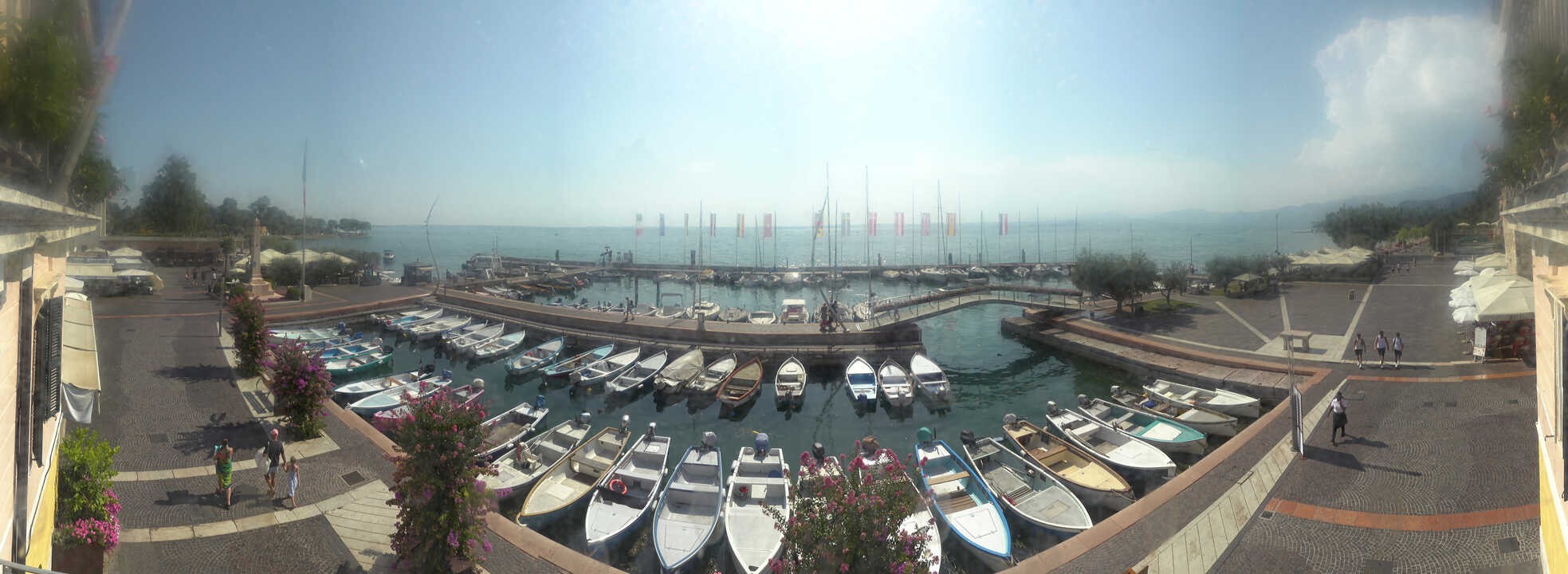 Archiv Foto Webcam Gardasee - Bardolino Hafen