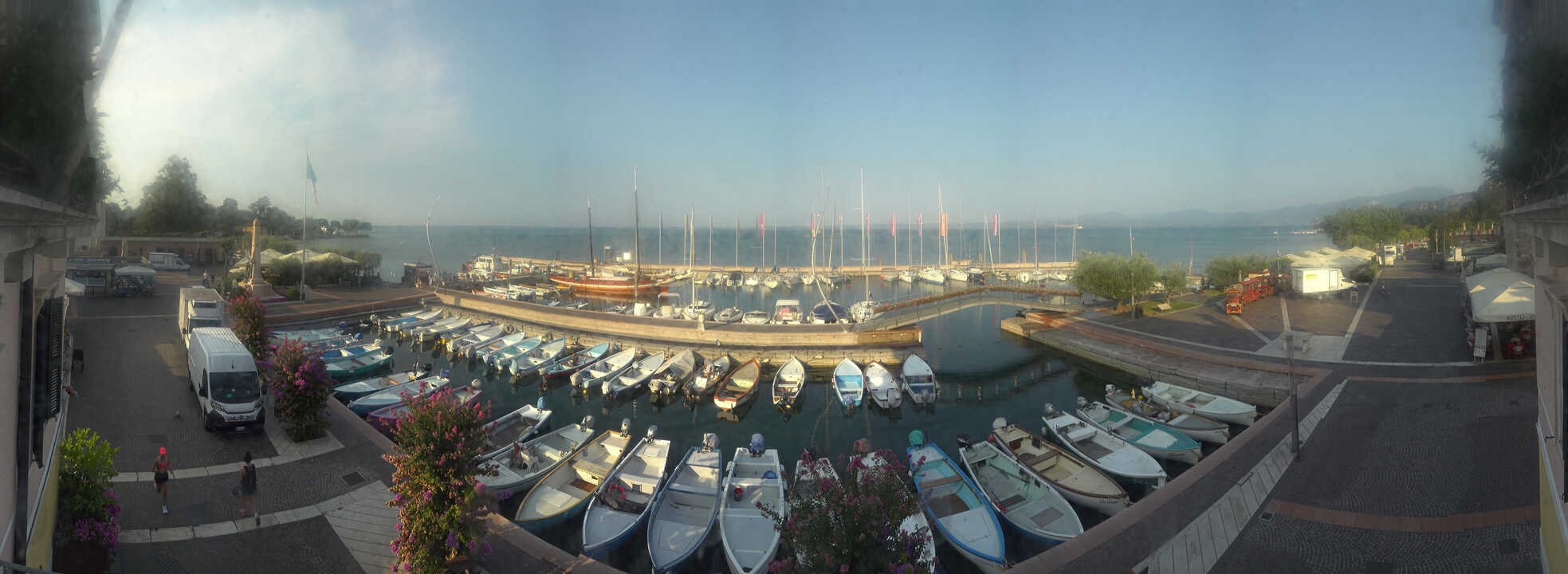 Archiv Foto Webcam Gardasee - Bardolino Hafen