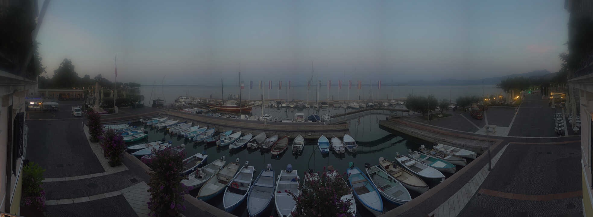 Archiv Foto Webcam Gardasee - Bardolino Hafen