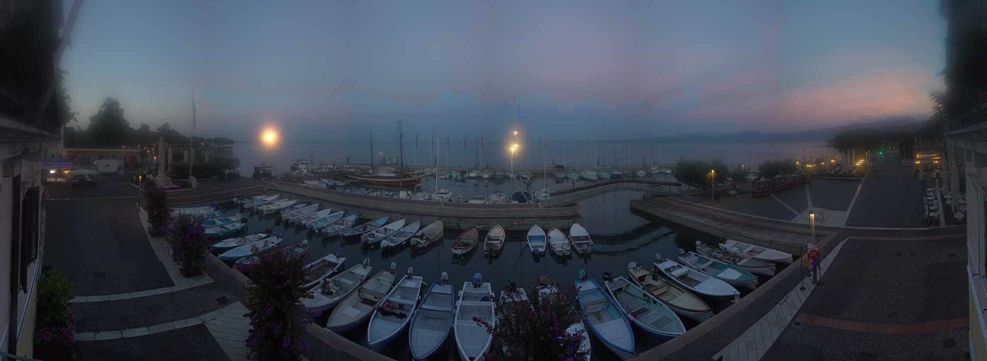 Archiv Foto Webcam Gardasee - Bardolino Hafen
