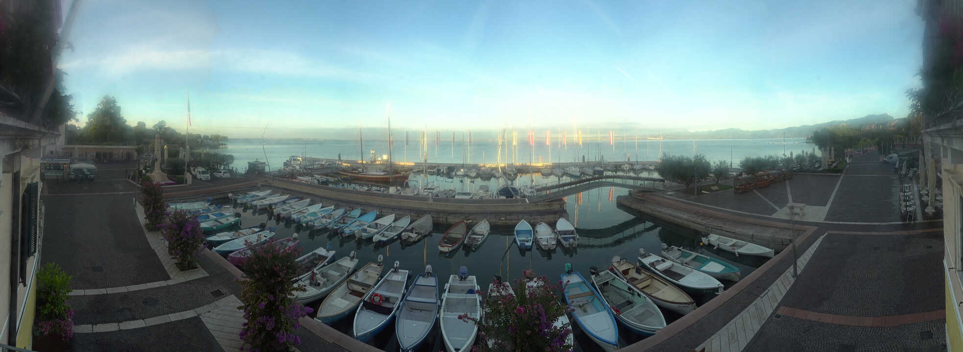 Archiv Foto Webcam Gardasee - Bardolino Hafen