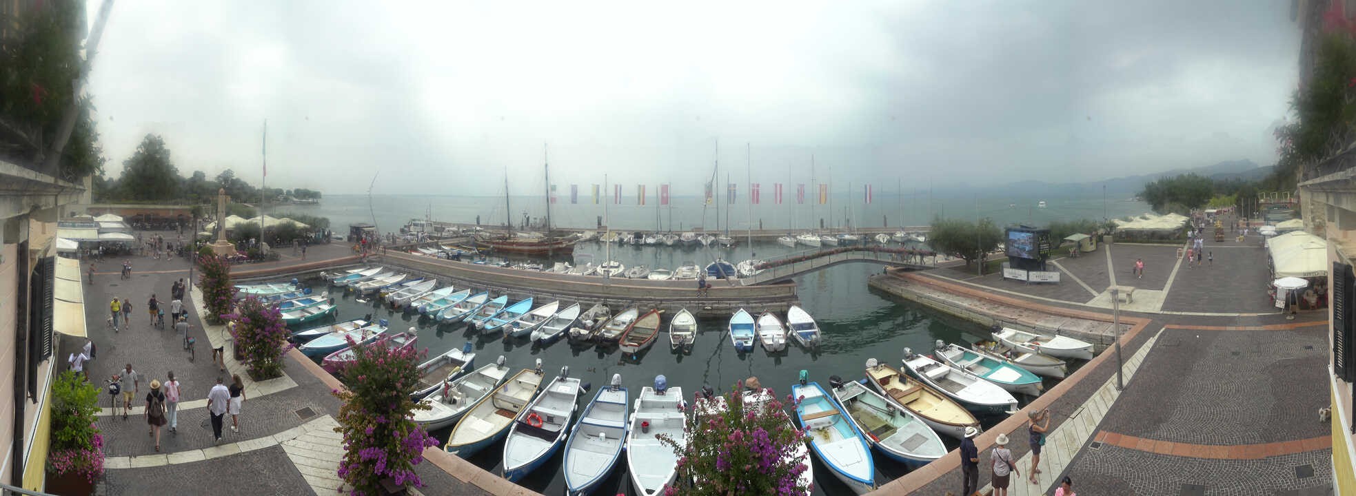 Archiv Foto Webcam Gardasee - Bardolino Hafen