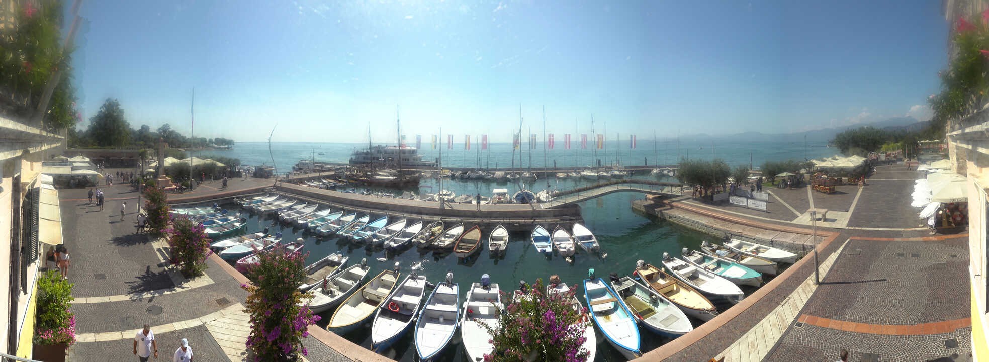 Archived image Webcam Lago di Garda - Harbour of Bardolino