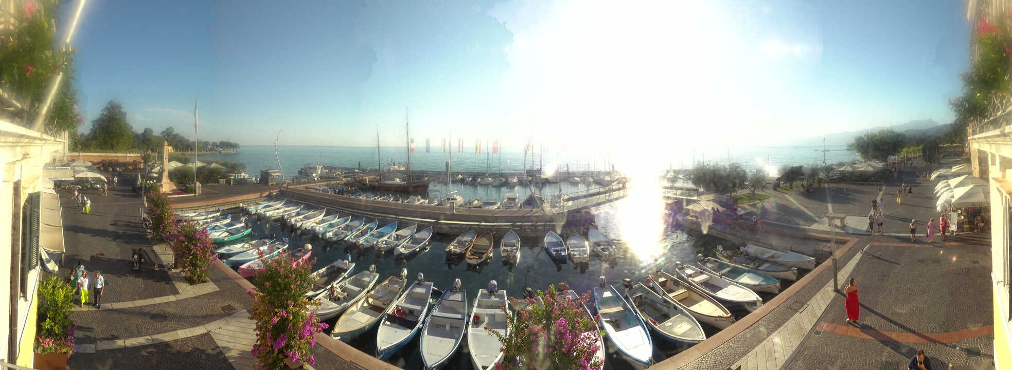 Archiv Foto Webcam Gardasee - Bardolino Hafen