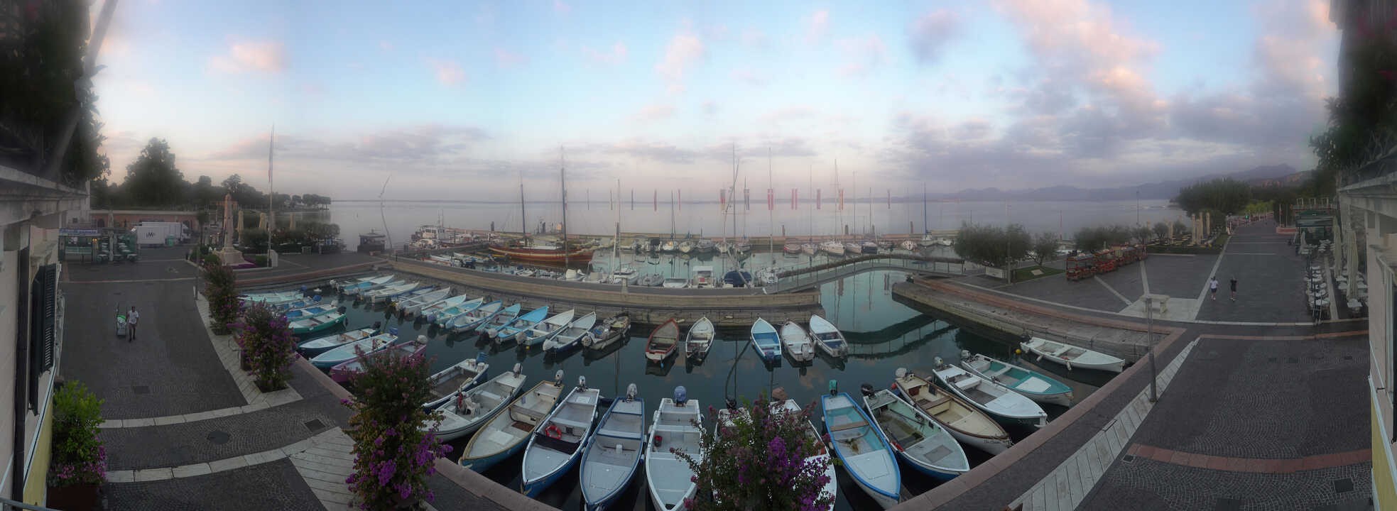 Archiv Foto Webcam Gardasee - Bardolino Hafen