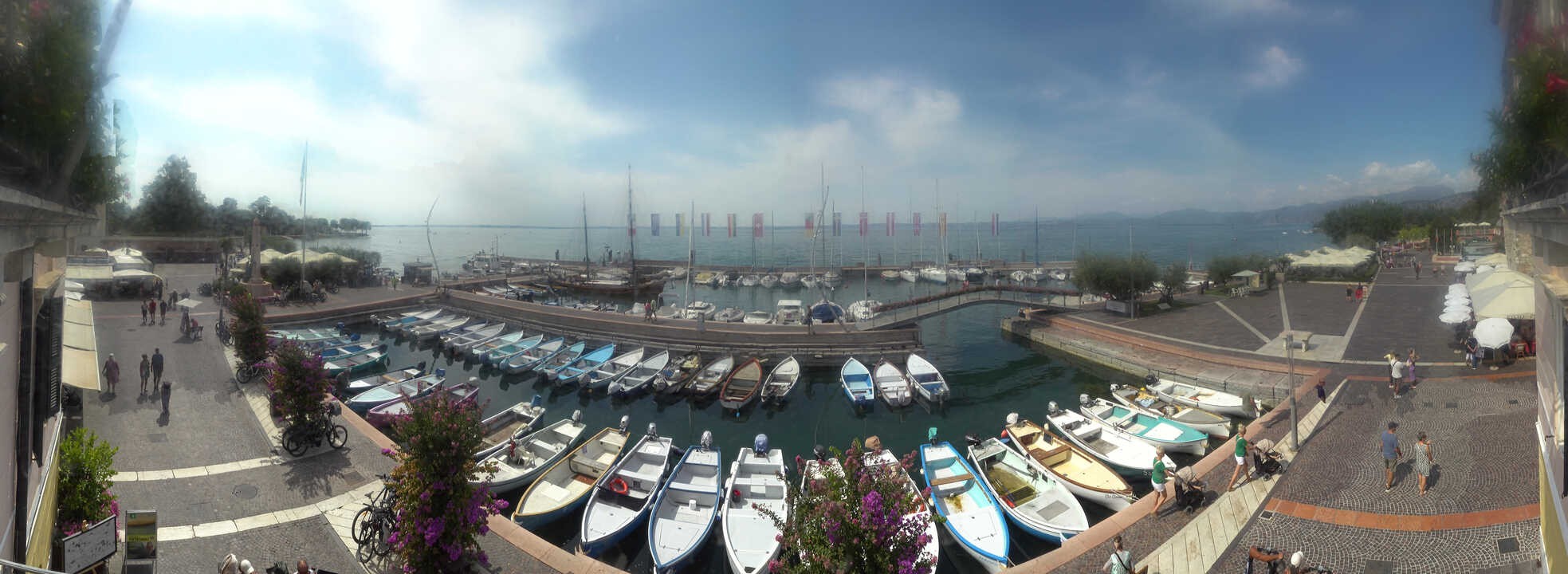 Archiv Foto Webcam Gardasee - Bardolino Hafen