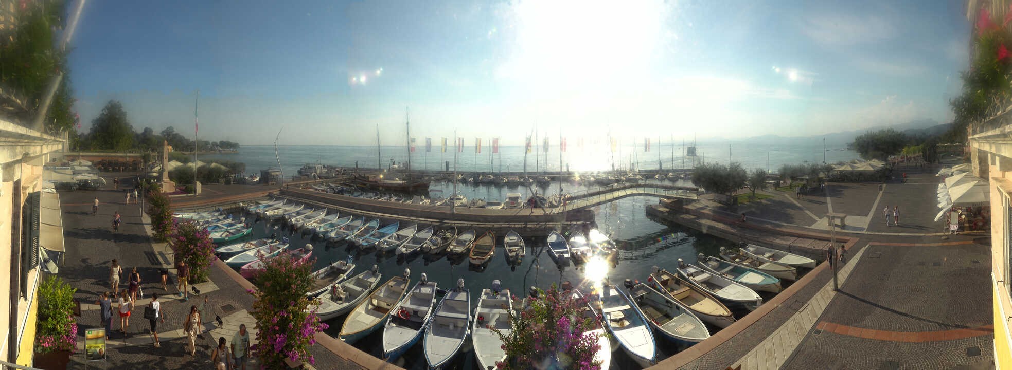 Archiv Foto Webcam Gardasee - Bardolino Hafen