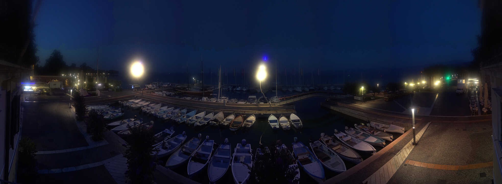 Archiv Foto Webcam Gardasee - Bardolino Hafen