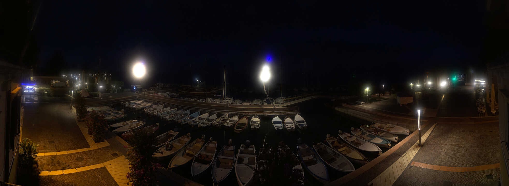 Archiv Foto Webcam Gardasee - Bardolino Hafen
