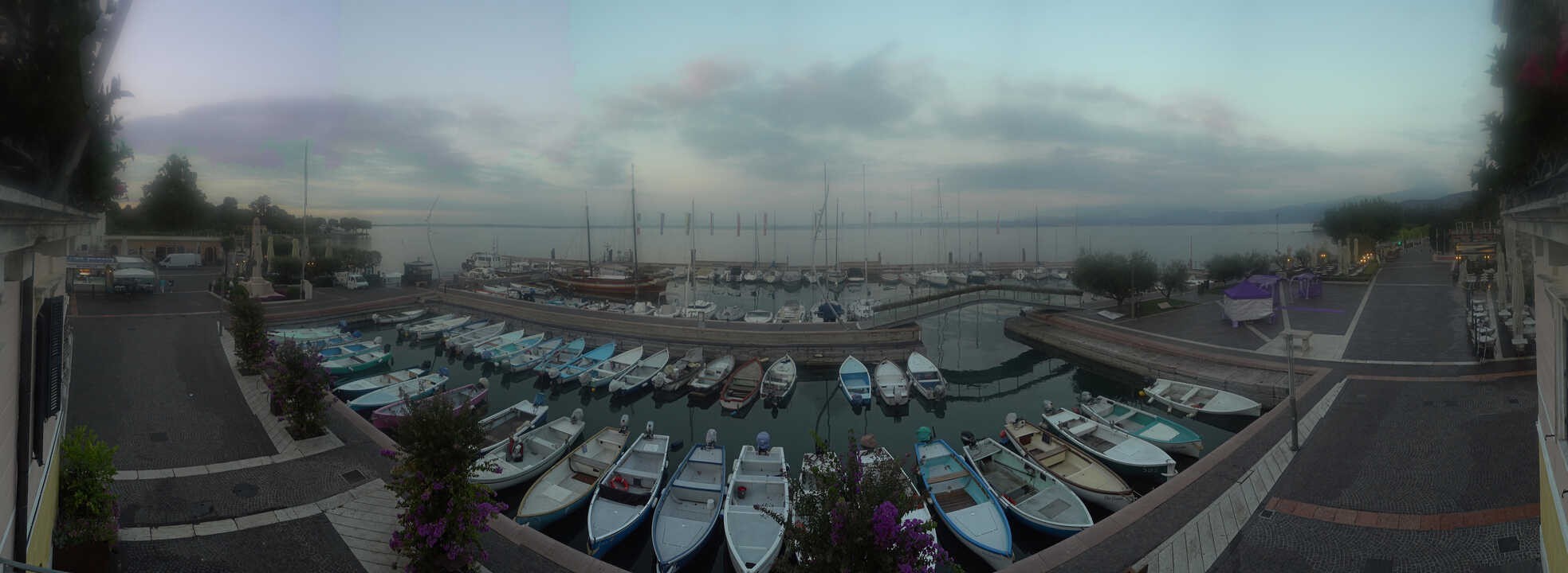 Archiv Foto Webcam Gardasee - Bardolino Hafen