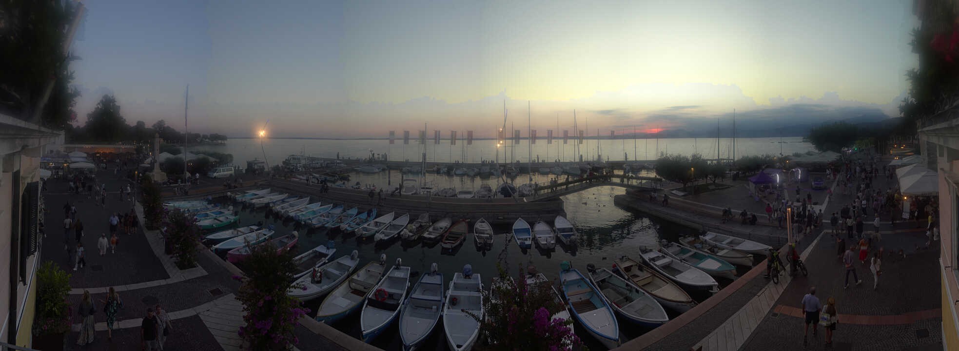 Archiv Foto Webcam Gardasee - Bardolino Hafen