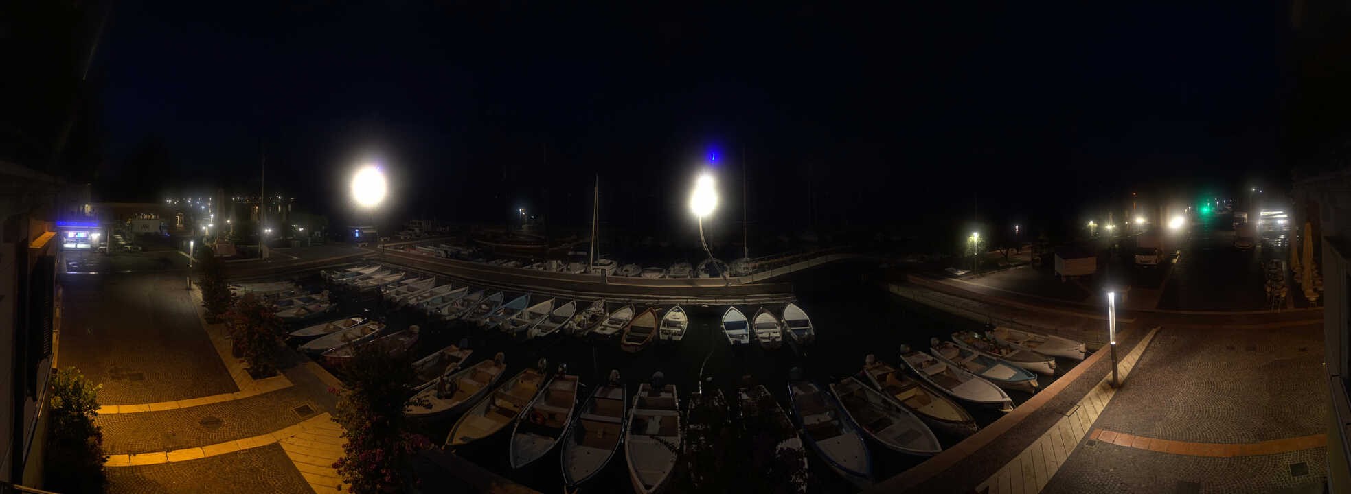 Archiv Foto Webcam Gardasee - Bardolino Hafen