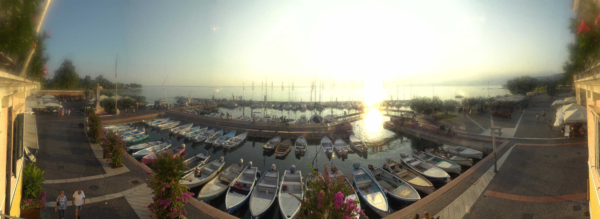 Archiv Foto Webcam Gardasee - Bardolino Hafen