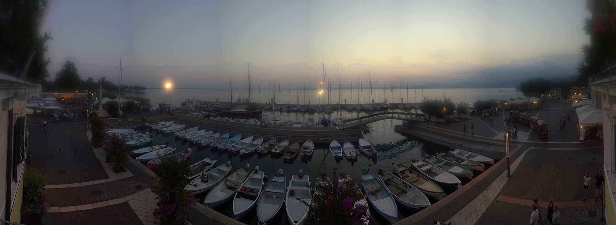 Archiv Foto Webcam Gardasee - Bardolino Hafen