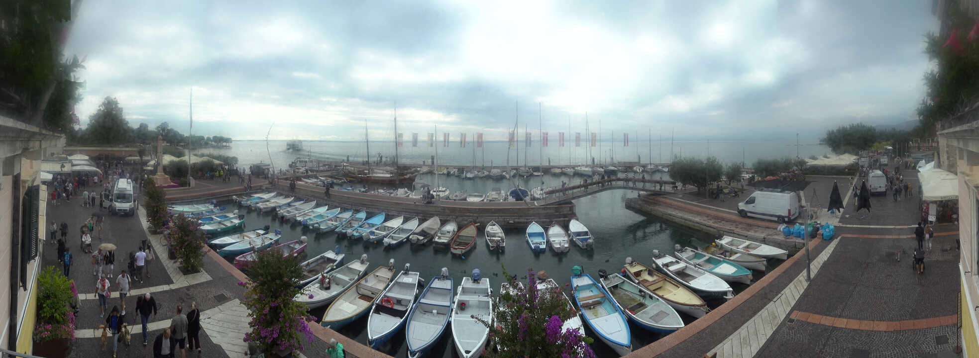 Archiv Foto Webcam Gardasee - Bardolino Hafen