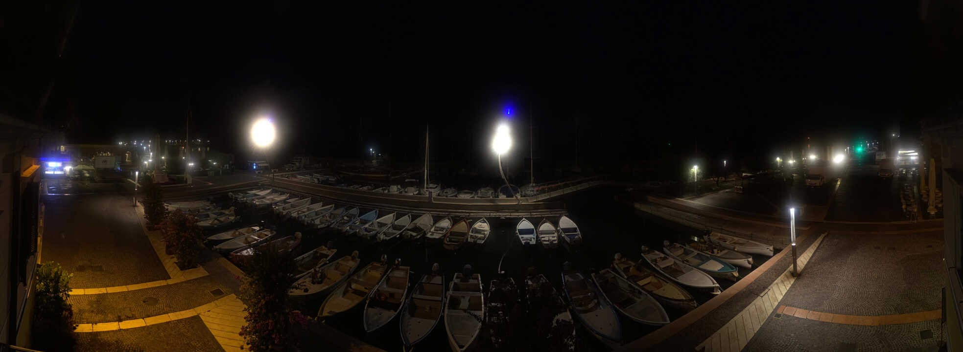Archiv Foto Webcam Gardasee - Bardolino Hafen