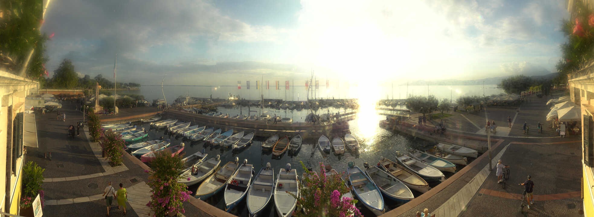 Archived image Webcam Lago di Garda - Harbour of Bardolino