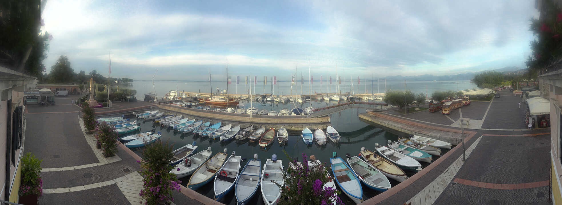 Archiv Foto Webcam Gardasee - Bardolino Hafen