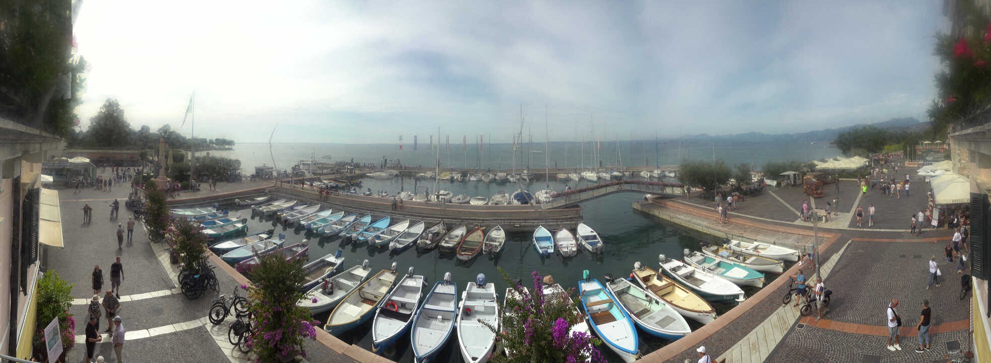 Archiv Foto Webcam Gardasee - Bardolino Hafen