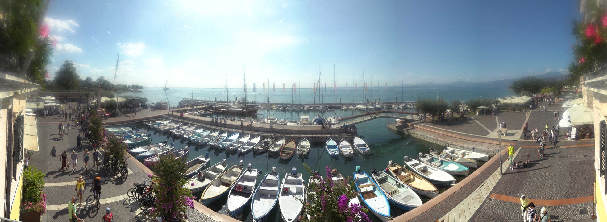 Archiv Foto Webcam Gardasee - Bardolino Hafen