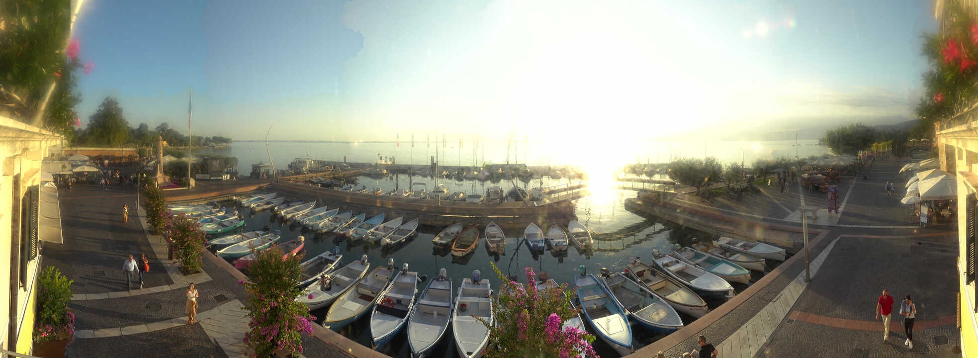 Archiv Foto Webcam Gardasee - Bardolino Hafen