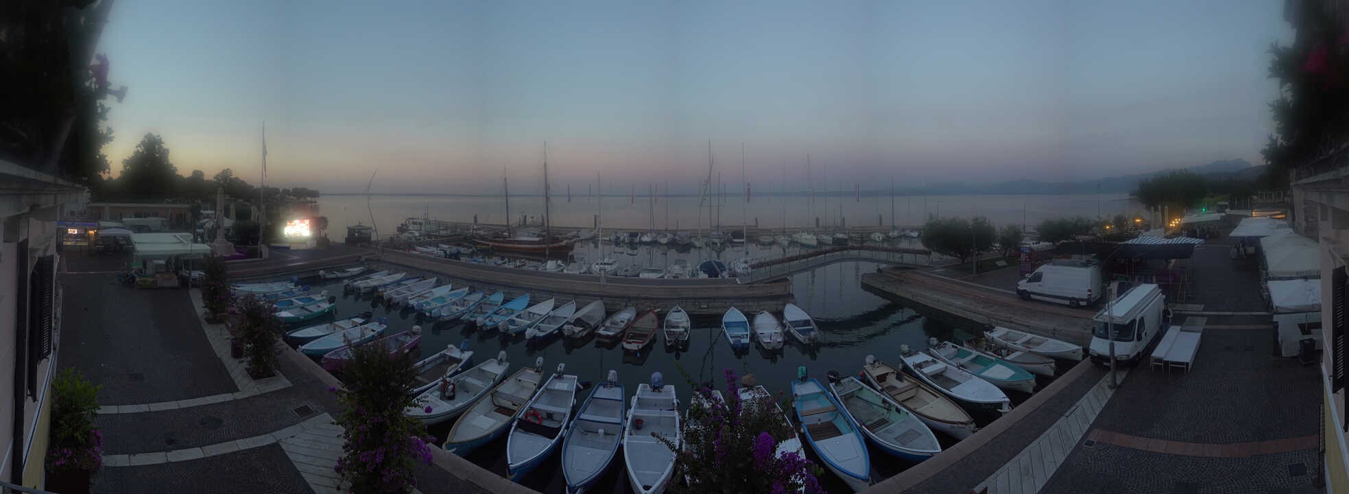 Archiv Foto Webcam Gardasee - Bardolino Hafen