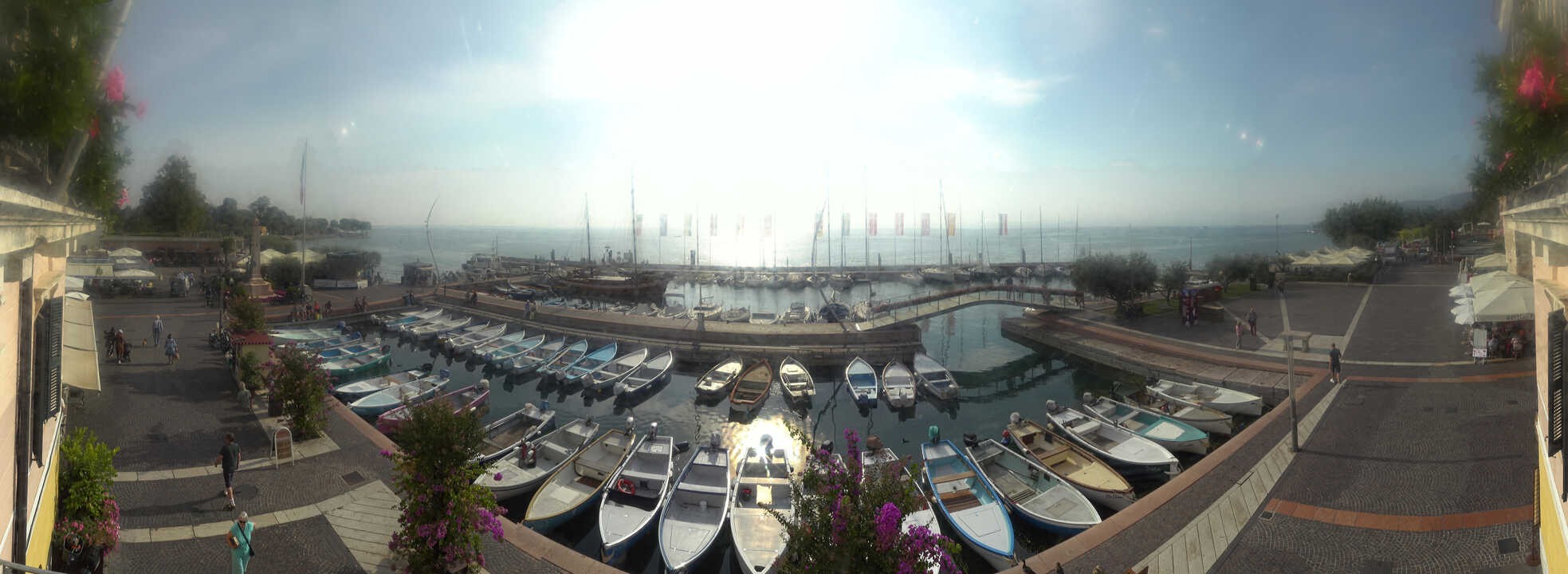 Archiv Foto Webcam Gardasee - Bardolino Hafen