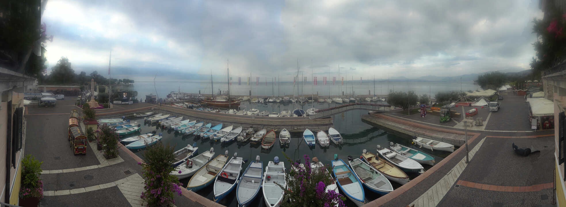 Archiv Foto Webcam Gardasee - Bardolino Hafen