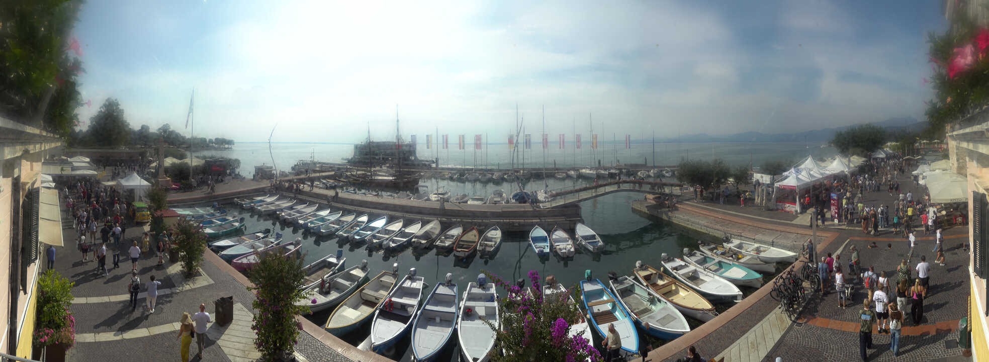 Archiv Foto Webcam Gardasee - Bardolino Hafen
