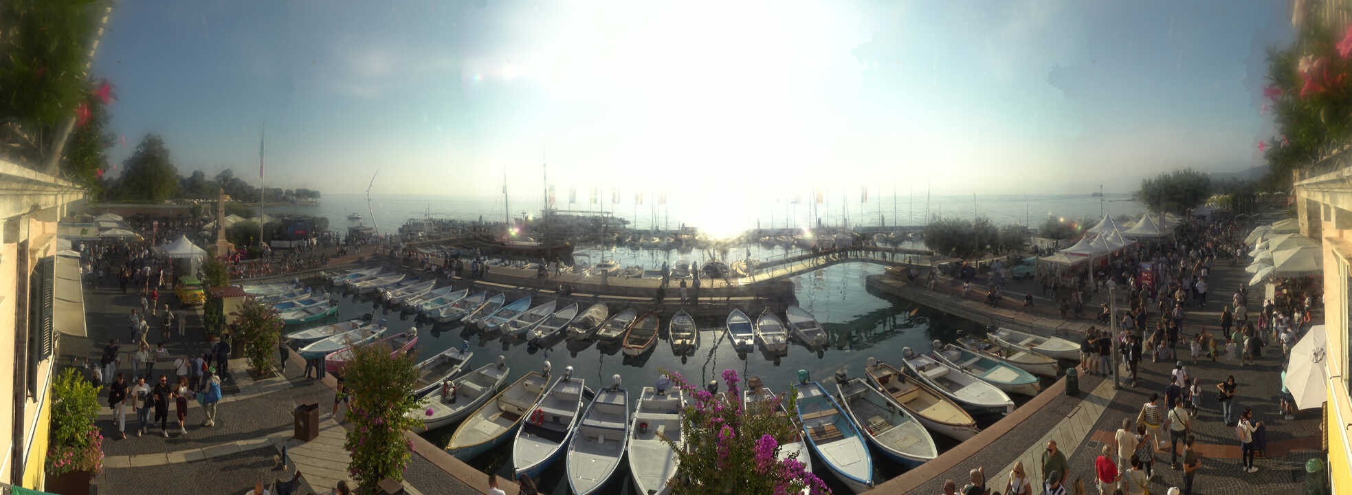 Archiv Foto Webcam Gardasee - Bardolino Hafen