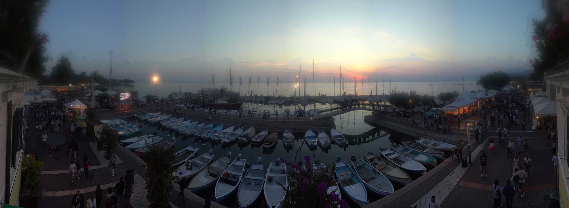 Archiv Foto Webcam Gardasee - Bardolino Hafen