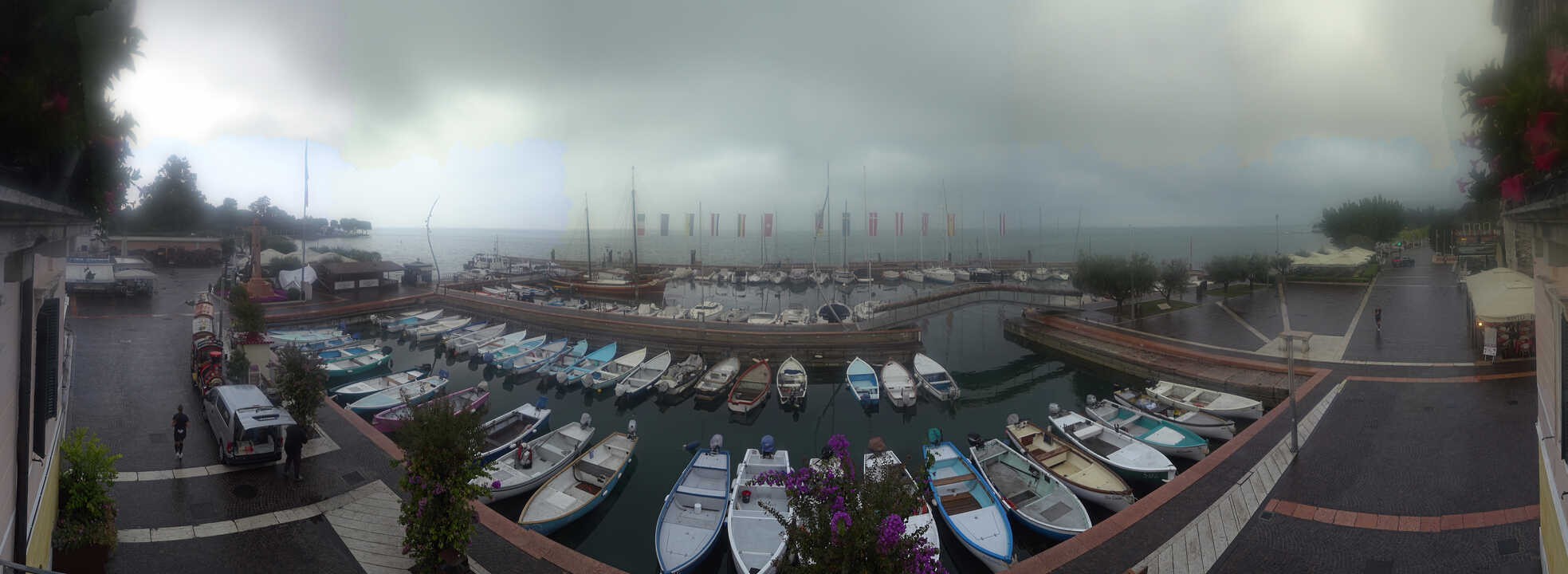 Archiv Foto Webcam Gardasee - Bardolino Hafen
