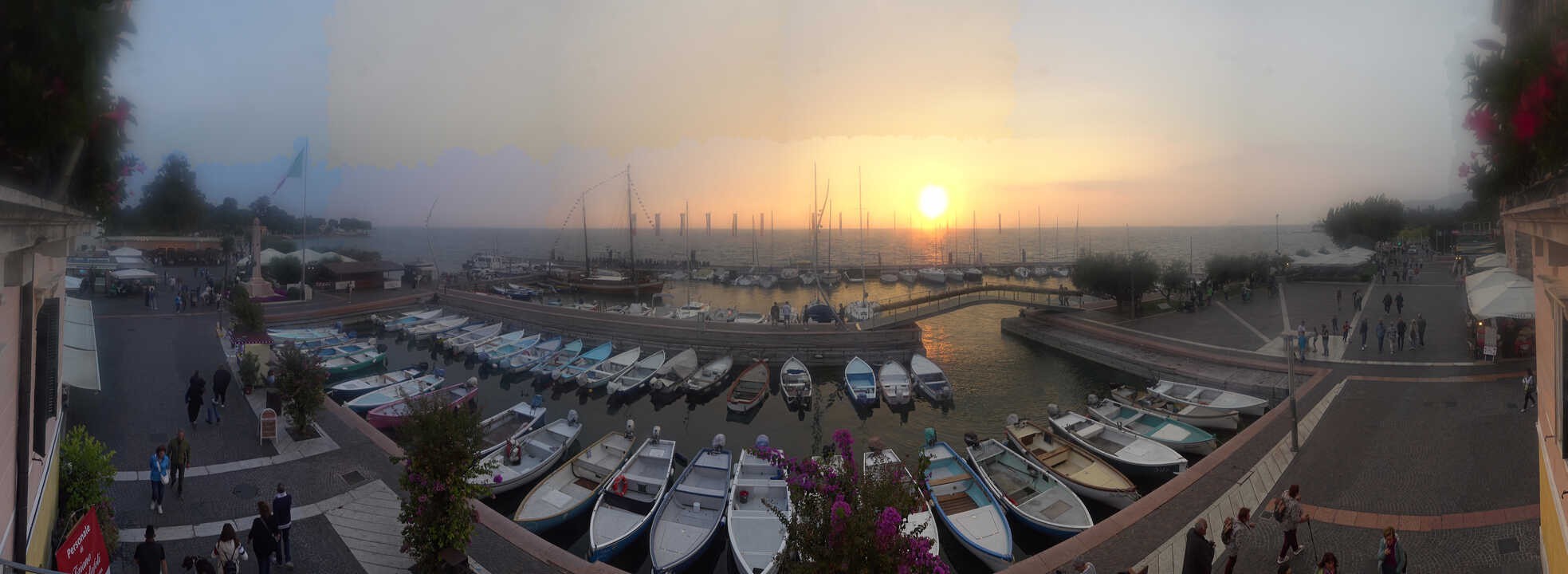 Archiv Foto Webcam Gardasee - Bardolino Hafen