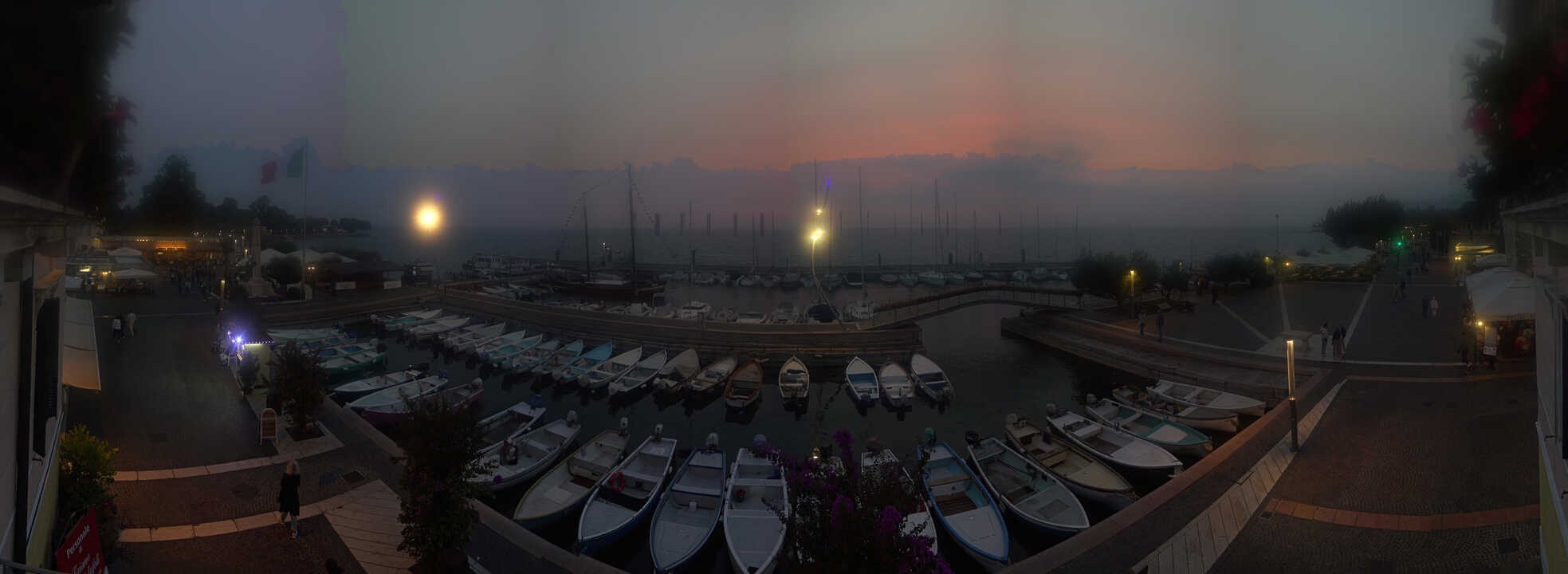 Archiv Foto Webcam Gardasee - Bardolino Hafen