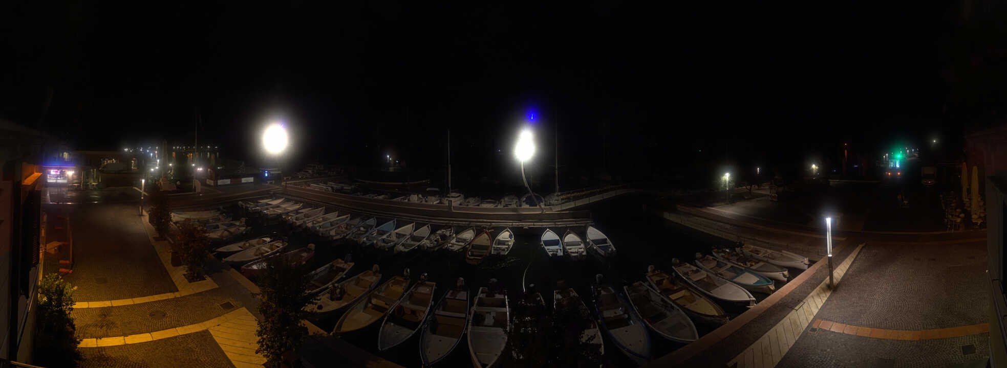 Archiv Foto Webcam Gardasee - Bardolino Hafen