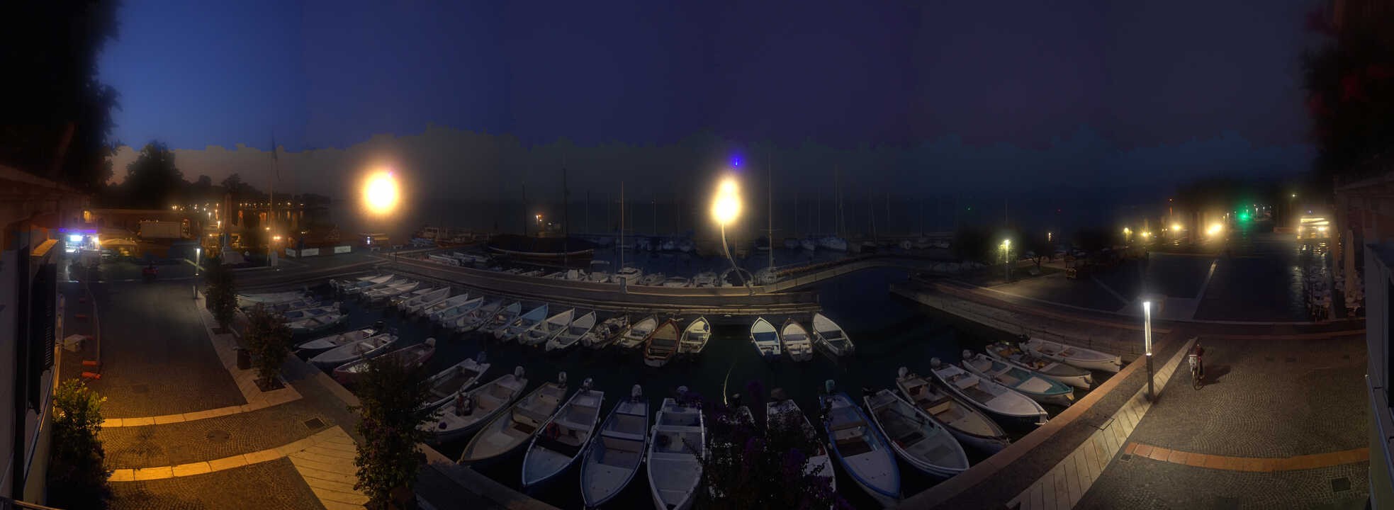Archiv Foto Webcam Gardasee - Bardolino Hafen